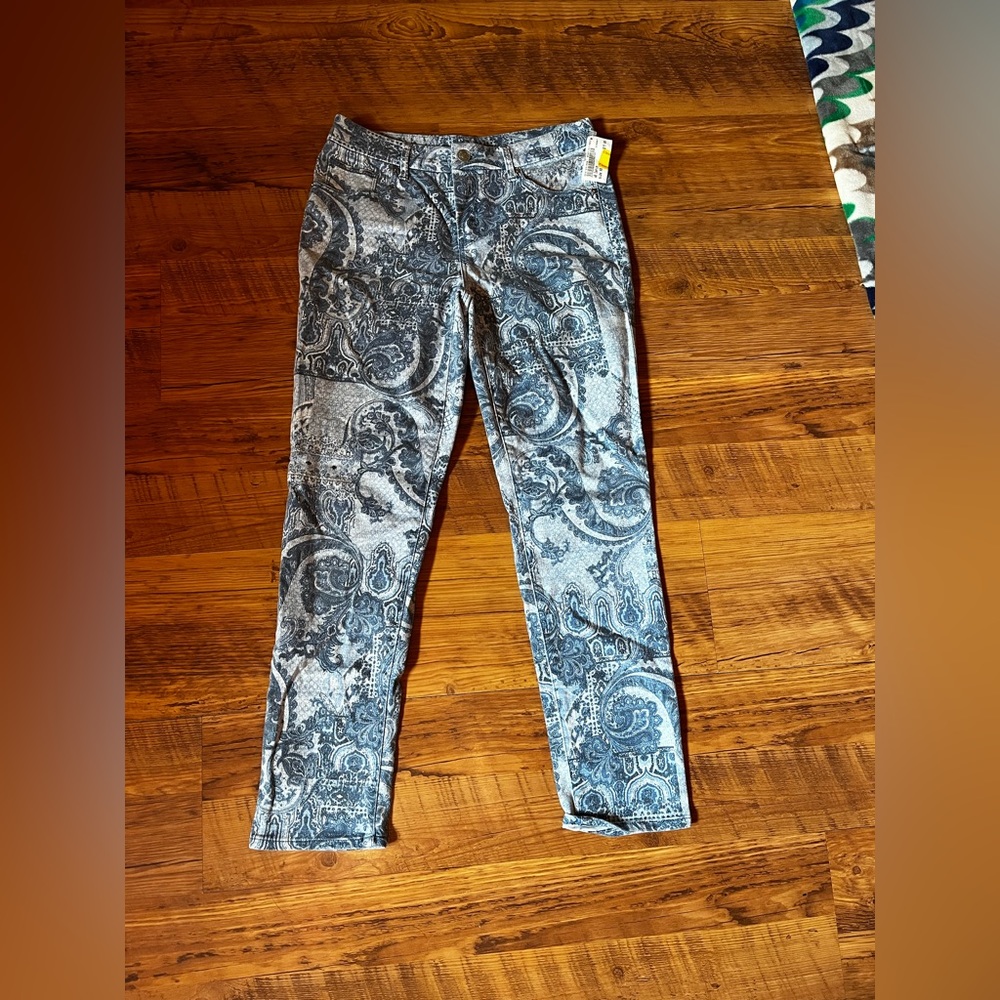 The SO jeans. Size 00. Western print design. Jeggings. Never worn.